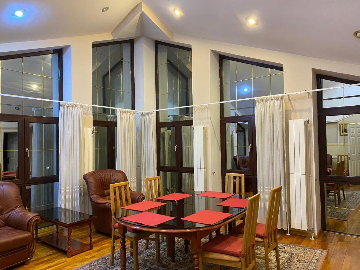 Vila Phoenix Aparthotel เปรดัล ภายนอก รูปภาพ