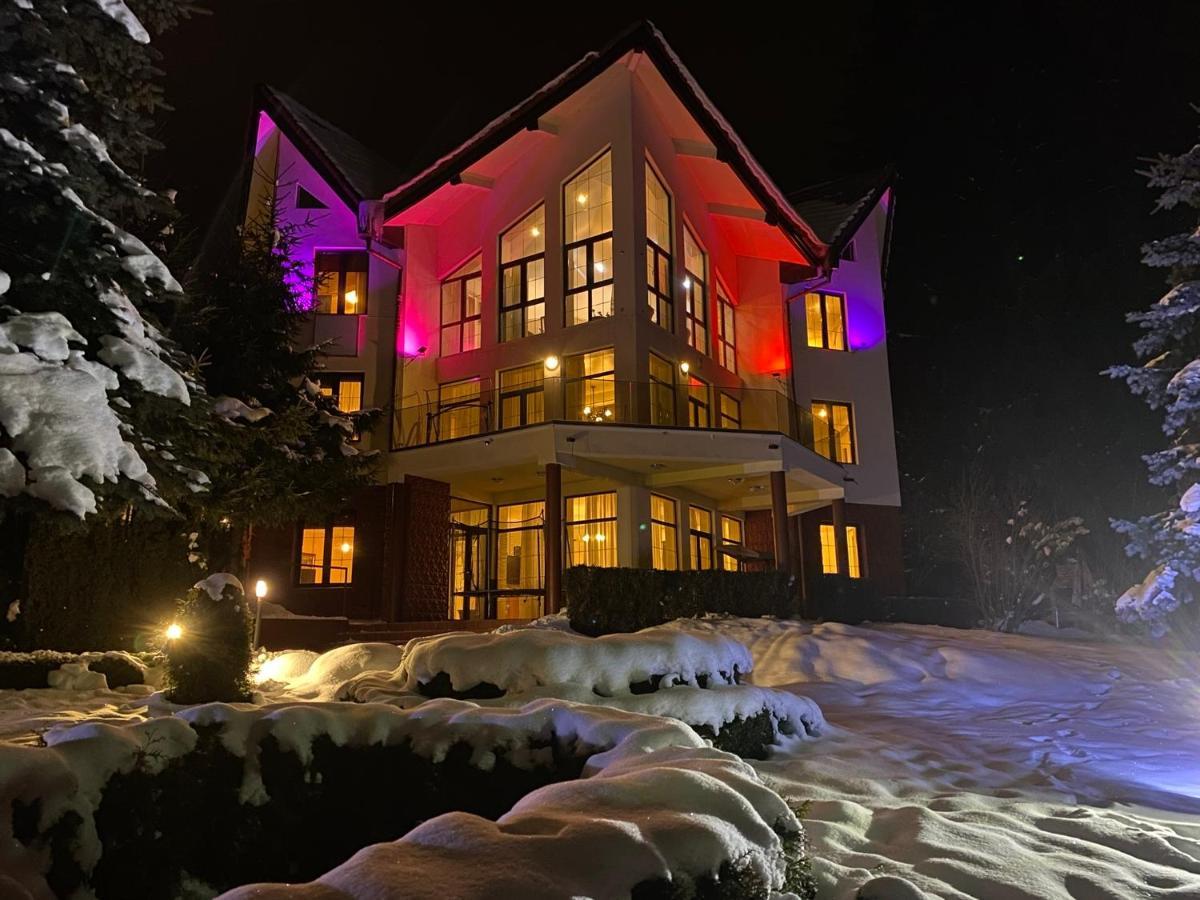 Vila Phoenix Aparthotel เปรดัล ภายนอก รูปภาพ